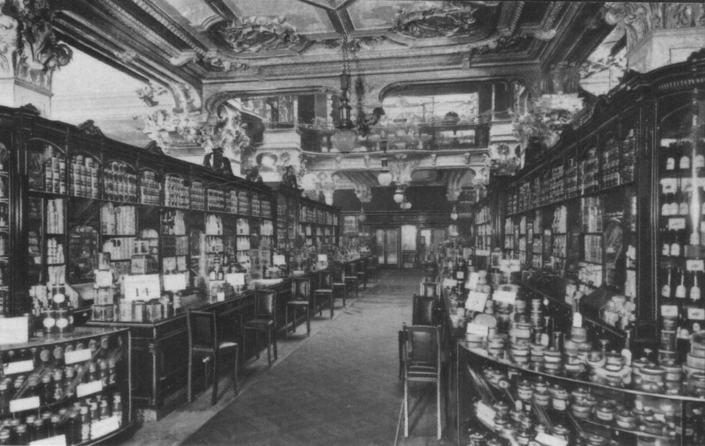 Tea and grocery department at Harrods in early 20th century