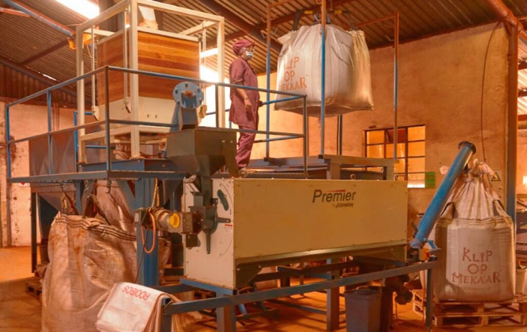 Bulk rooibos packing facility